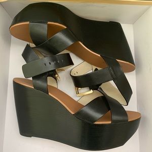 NEW MICHAEL Kors Wedges